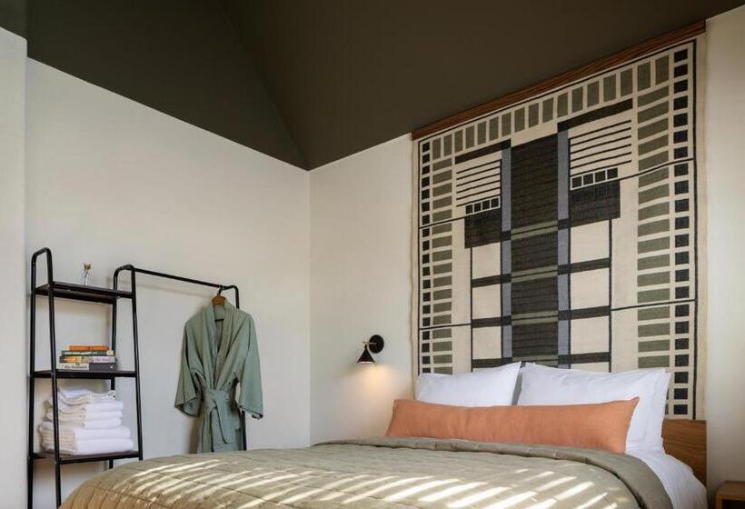 חדר דלוקס לארבעה, Marina Riviera