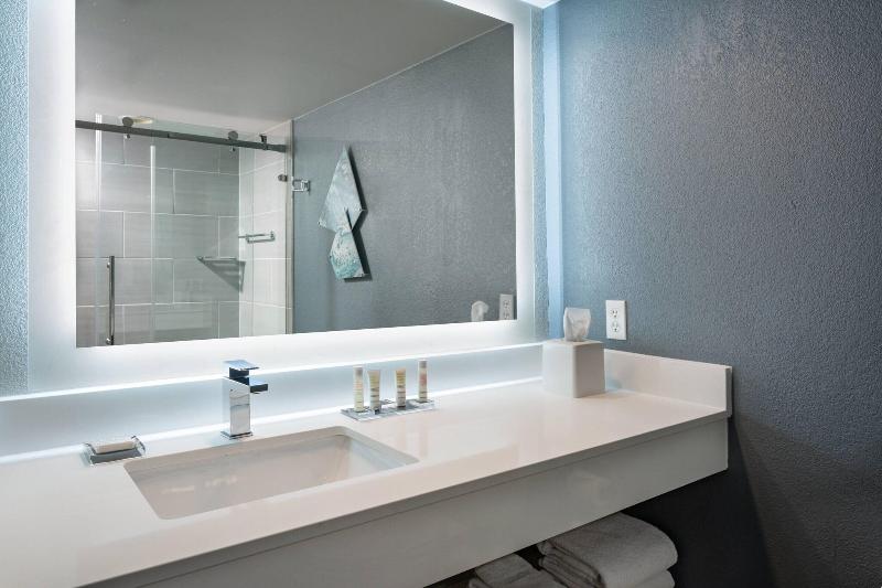 غرفة قياسية سرير كينج, Marriott Anchorage Downtown