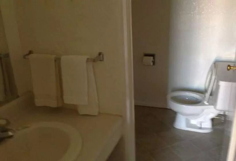 اتاق استاندارد, National 9 Inn Sand Canyon