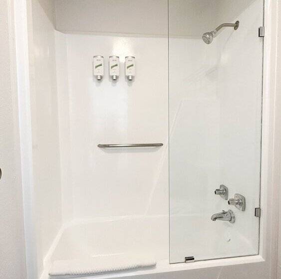 标准间, Oneway Brunswick