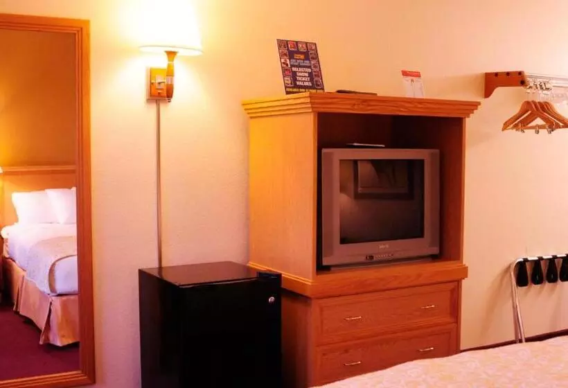 اتاق استاندارد با تخت بزرگ, Whispering Hills Inn