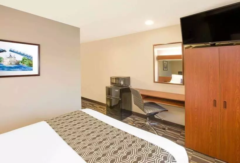 スイート, Microtel Inn And Suites Manistee