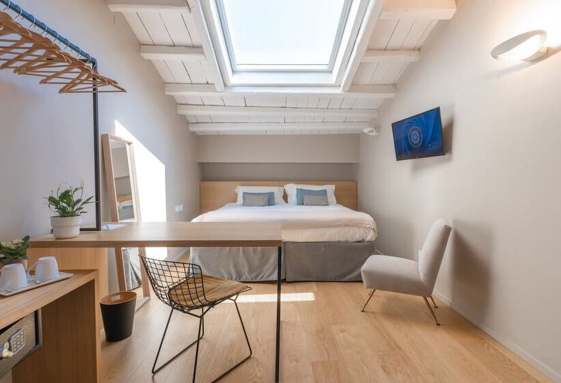 اتاق لوکس, Archè Design Rooms And Suites
