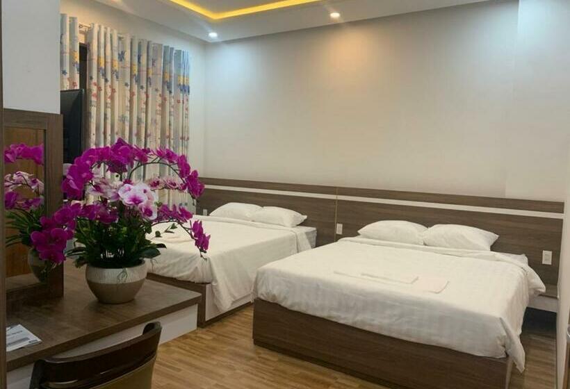 اتاق استاندارد چهار تخته, Minh Hoàng