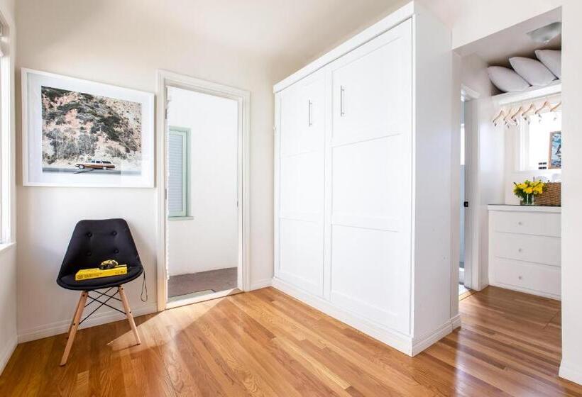 Студия Superior, Sonder The Bungalows