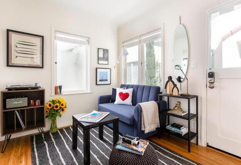 Студия Superior, Sonder The Bungalows