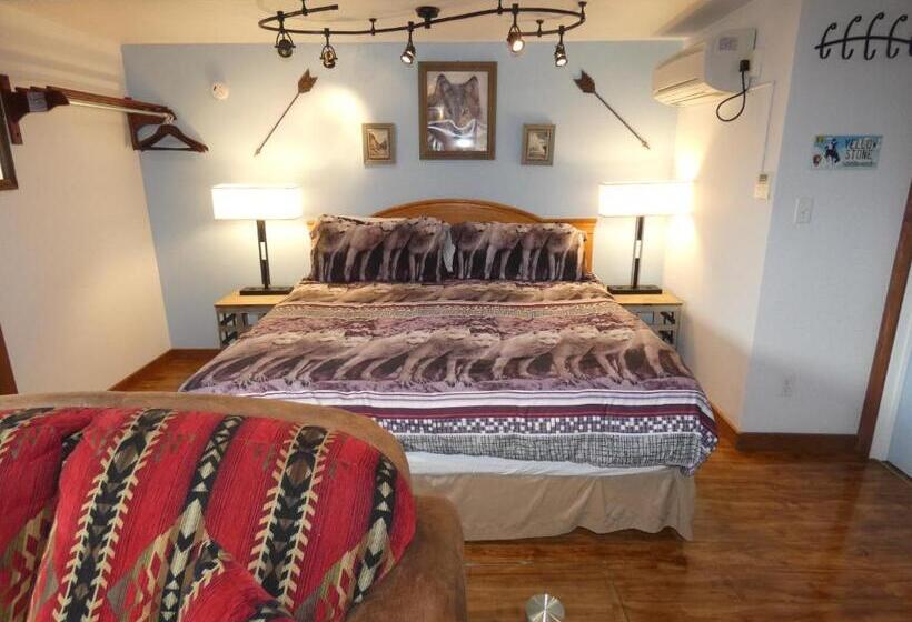 Номер Стандарт, Yellowstone Motel   Adults Only   All Rooms Have Kitchens