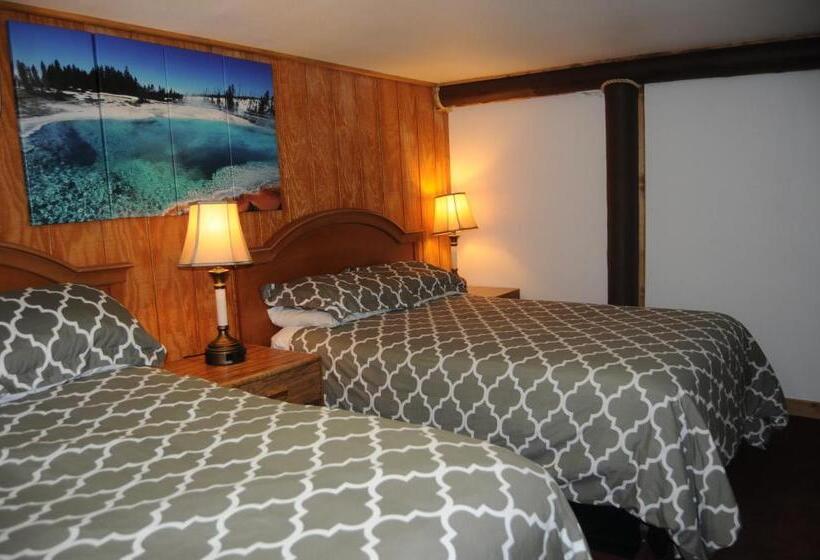 Дом 2 Спальни, Yellowstone Motel   Adults Only   All Rooms Have Kitchens
