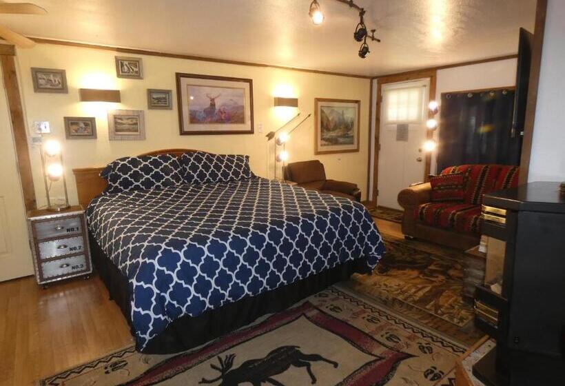 Номер Стандарт, Yellowstone Motel   Adults Only   All Rooms Have Kitchens