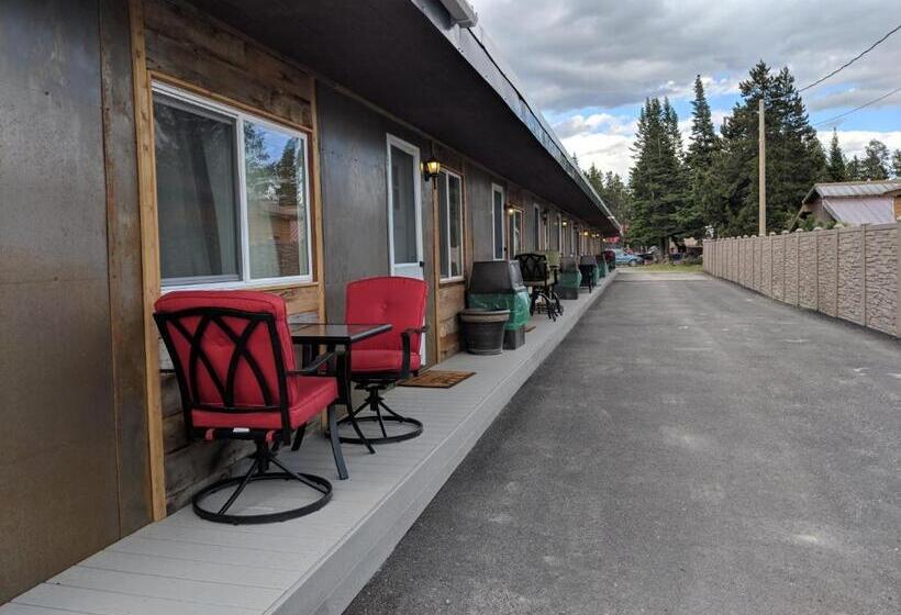 Студия Deluxe, Yellowstone Motel   Adults Only   All Rooms Have Kitchens