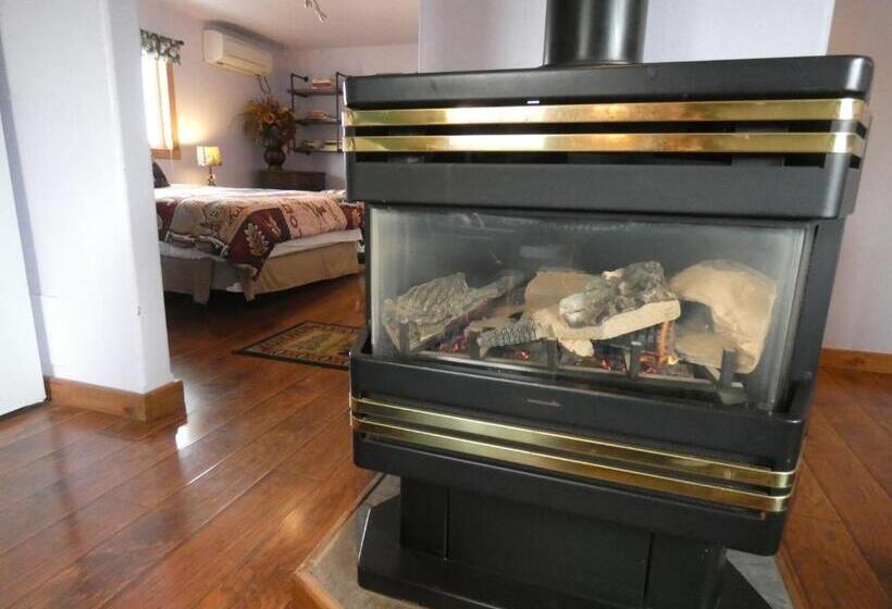 Студия Deluxe, Yellowstone Motel   Adults Only   All Rooms Have Kitchens