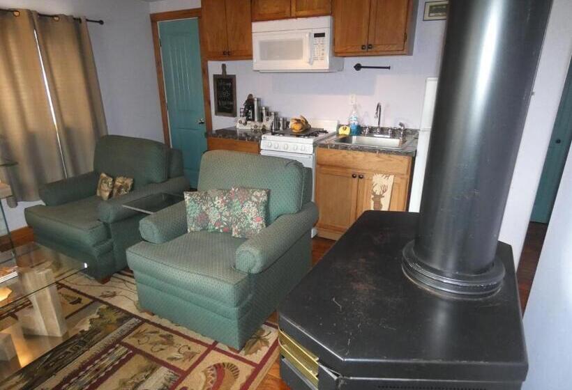 Студия Deluxe, Yellowstone Motel   Adults Only   All Rooms Have Kitchens