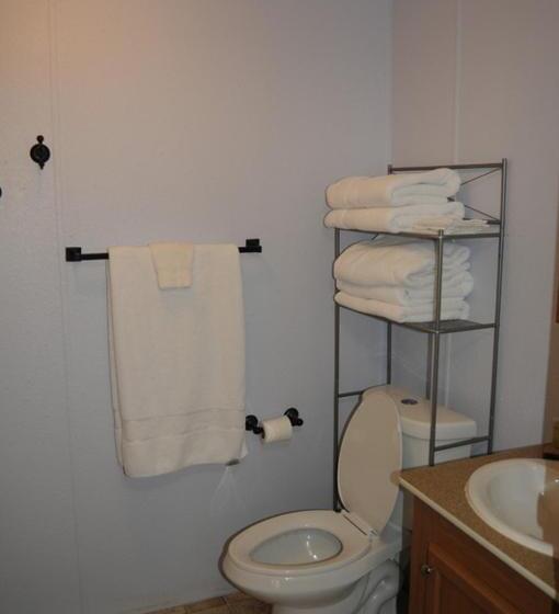 Дом 1 Спальня, Yellowstone Motel   Adults Only   All Rooms Have Kitchens