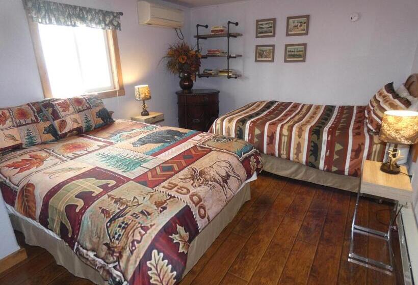 Студия Deluxe, Yellowstone Motel   Adults Only   All Rooms Have Kitchens