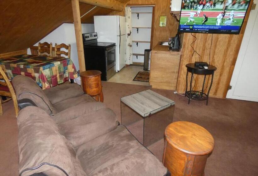 Апартаменты 1 Спальня, Yellowstone Motel   Adults Only   All Rooms Have Kitchens