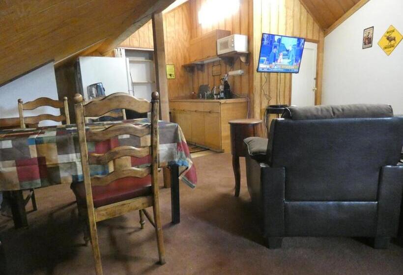 Апартаменты 1 Спальня, Yellowstone Motel   Adults Only   All Rooms Have Kitchens