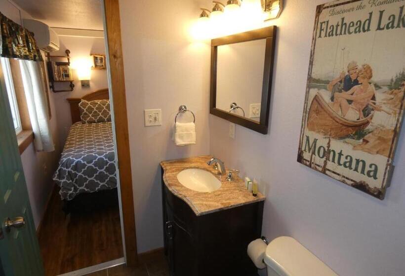 Номер Стандарт, Yellowstone Motel   Adults Only   All Rooms Have Kitchens