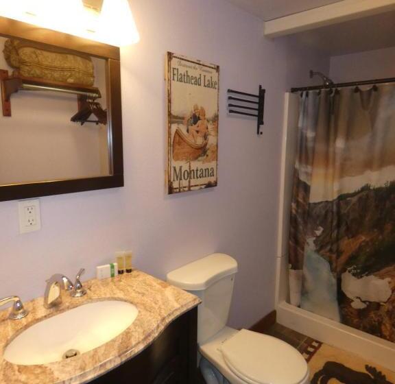 Номер Стандарт, Yellowstone Motel   Adults Only   All Rooms Have Kitchens