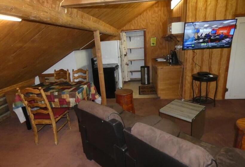 Апартаменты 1 Спальня, Yellowstone Motel   Adults Only   All Rooms Have Kitchens