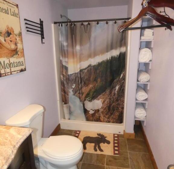 Номер Стандарт, Yellowstone Motel   Adults Only   All Rooms Have Kitchens