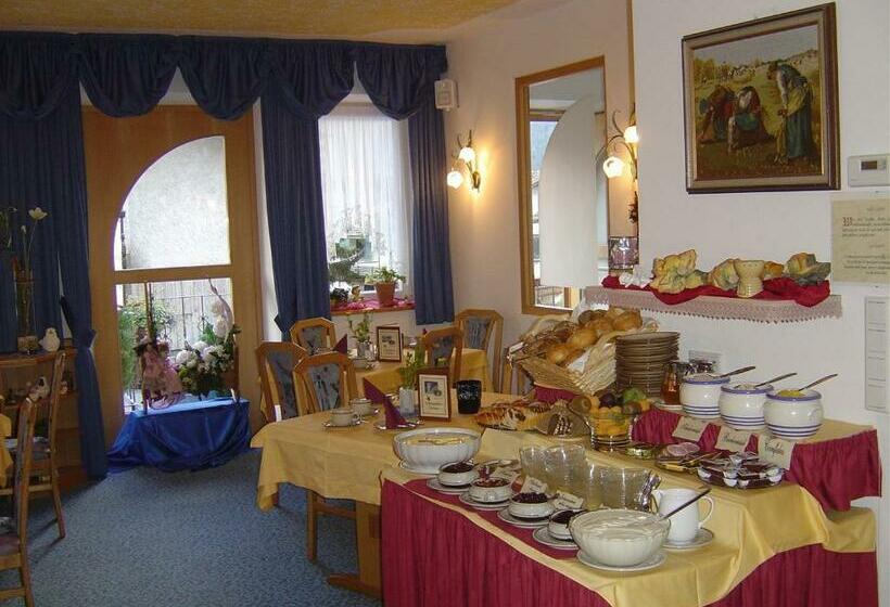 Номер Стандарт с Балконом, Pension Villa Claudia Augusta