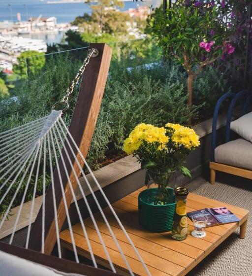 سوییت جونیور اجرایی, Boutique Hotel Vissi D Arte