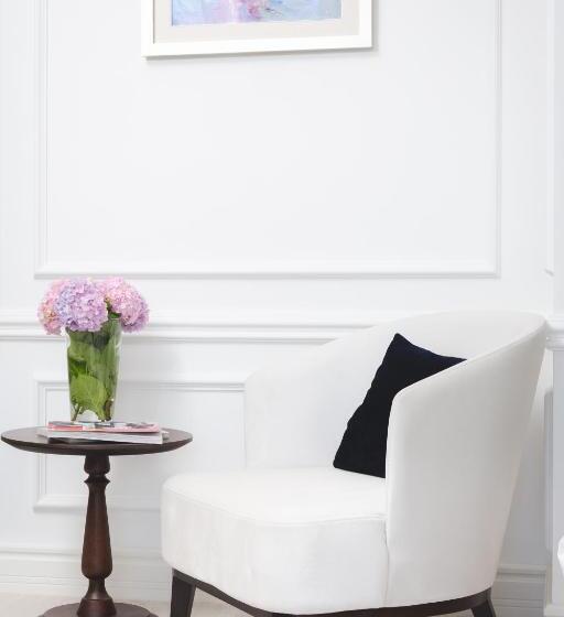 سوییت جونیور اجرایی, Boutique Hotel Vissi D Arte