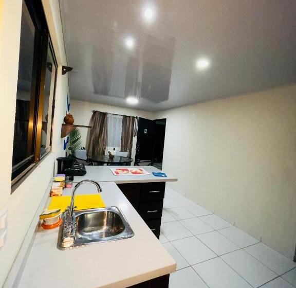 Апартаменты 1 Спальня, Around Juan Santa María