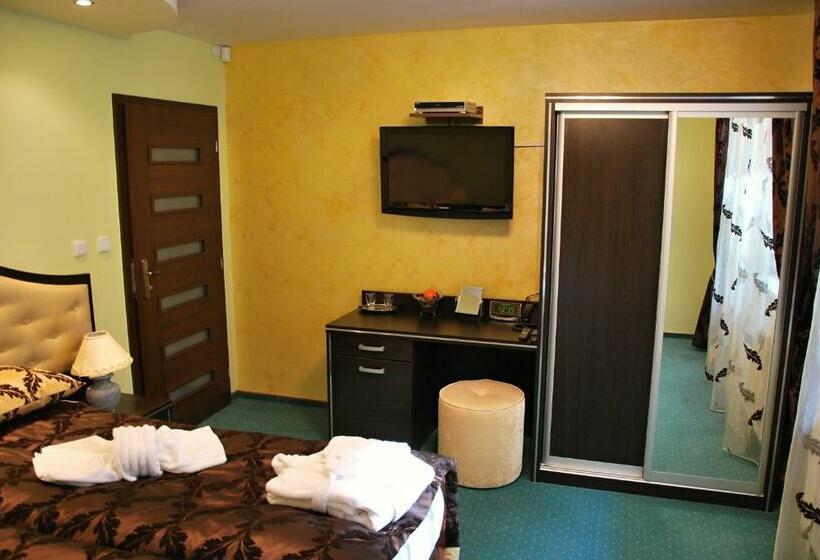 标准单人间, Penzión Kolibrík