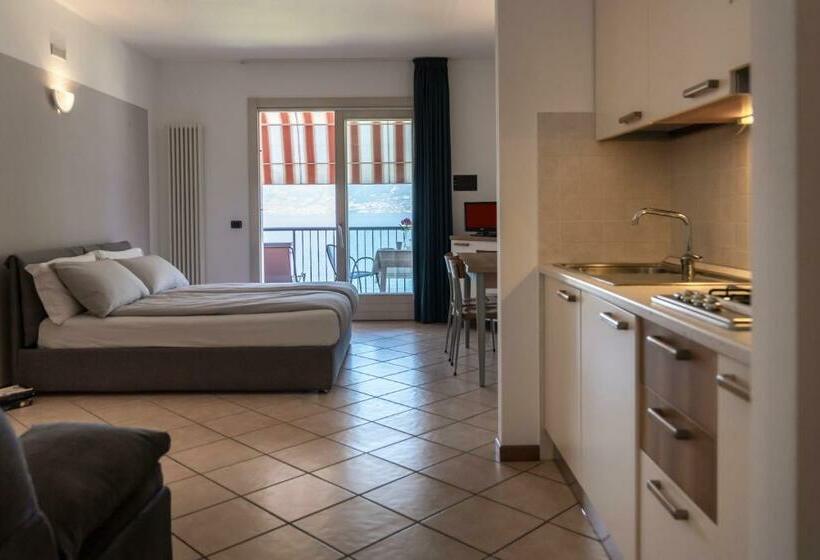 Standard studio with lake view, Residence Villa Al Lido