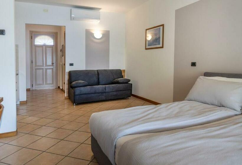 Standard studio with lake view, Residence Villa Al Lido