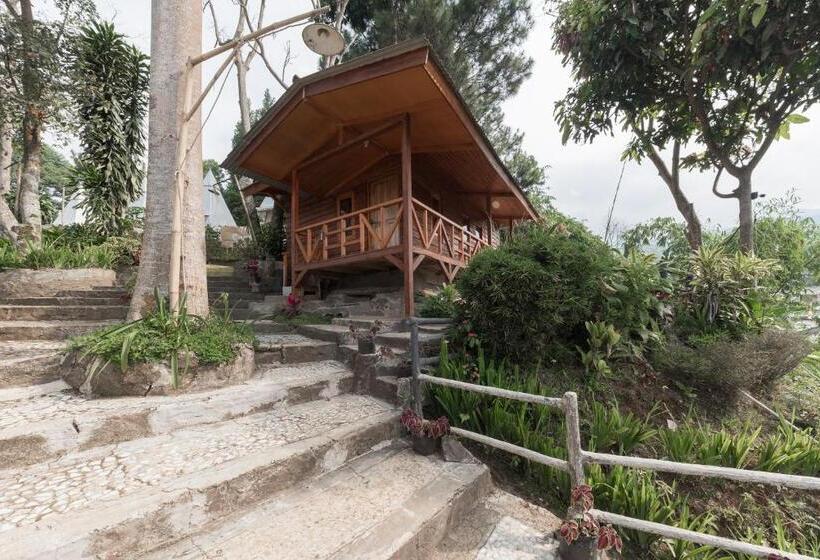 Люкс, Urbanview Hotel D Pineapple Villa Ciater By Reddoorz