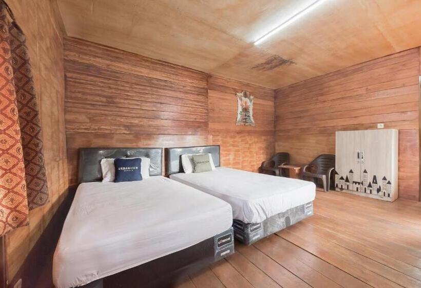 Люкс, Urbanview Hotel D Pineapple Villa Ciater By Reddoorz