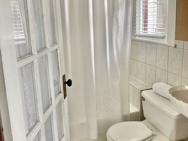 غرفة قياسية, Old Powder House Inn