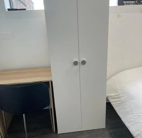 اتاق استاندارد یک تخته با سرویس بهداشتی مشترک, Rahman Hostel