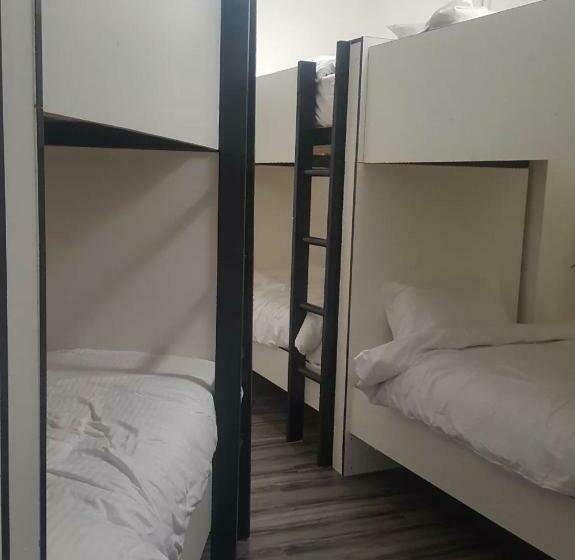 공동 객실, Rahman Hostel