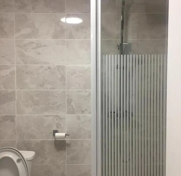 تختخواب در اتاق مشترک, Rahman Hostel