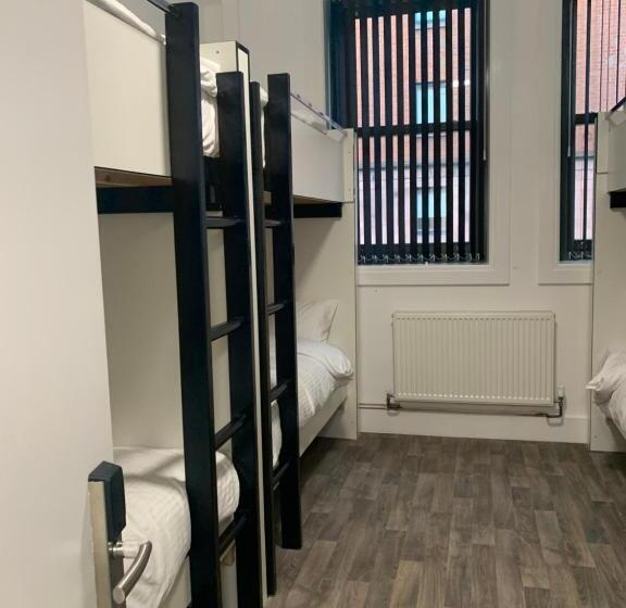 공동 객실, Rahman Hostel