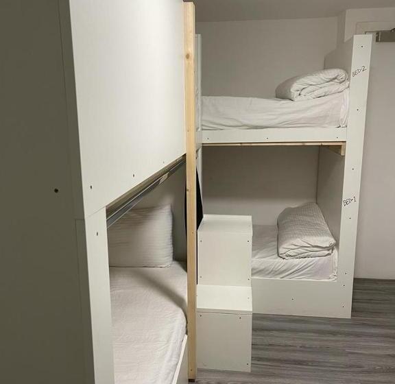 공동 객실, Rahman Hostel