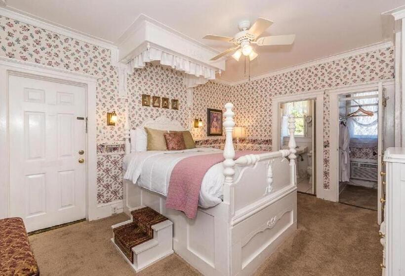 غرفة قياسية, Old Powder House Inn