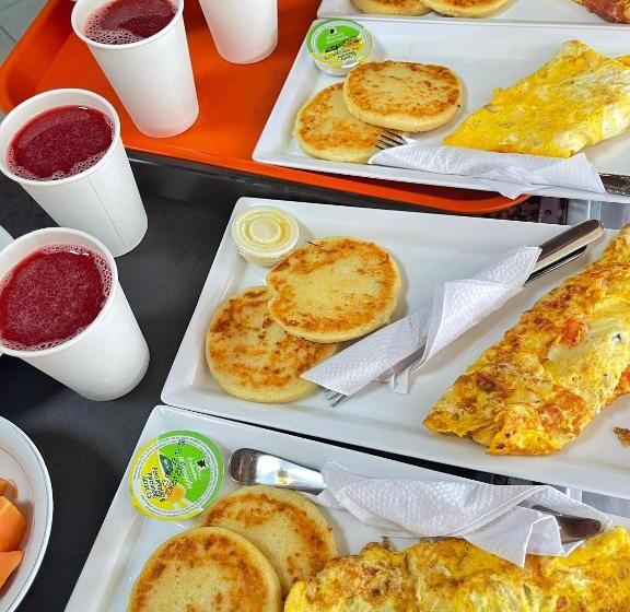 חדר סטנדרט לארבעה, Apartahotel Caribe Diez