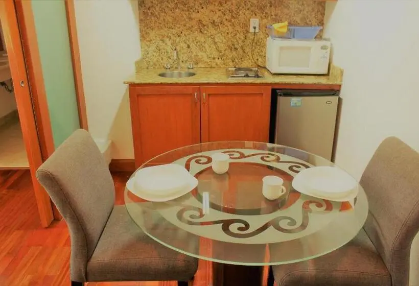 سوییت اجرایی, Condesa Suites