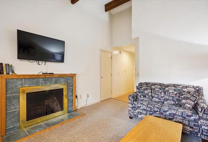 סוויטה, Cedarbrook Queen Suite 202