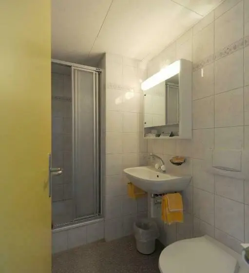 Quarto Economy, Krone Budget
