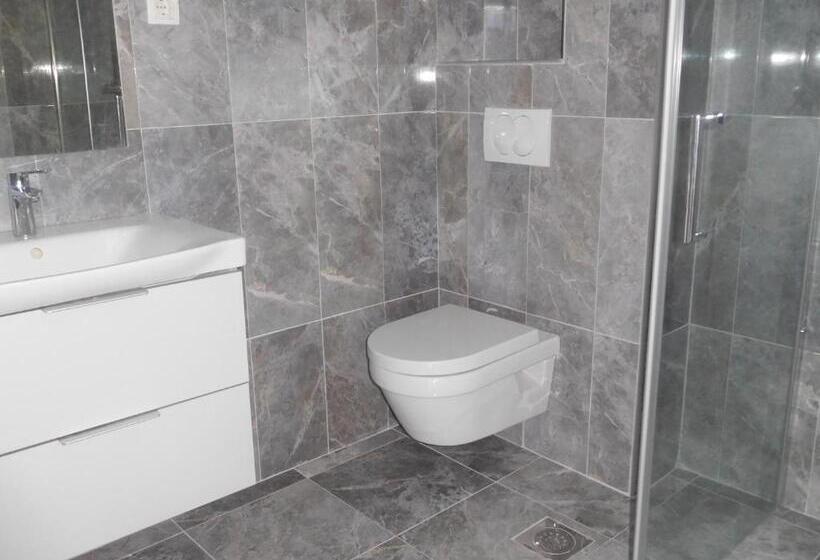 استودیوی استاندارد با چشمانداز دریا, Villa Aronija