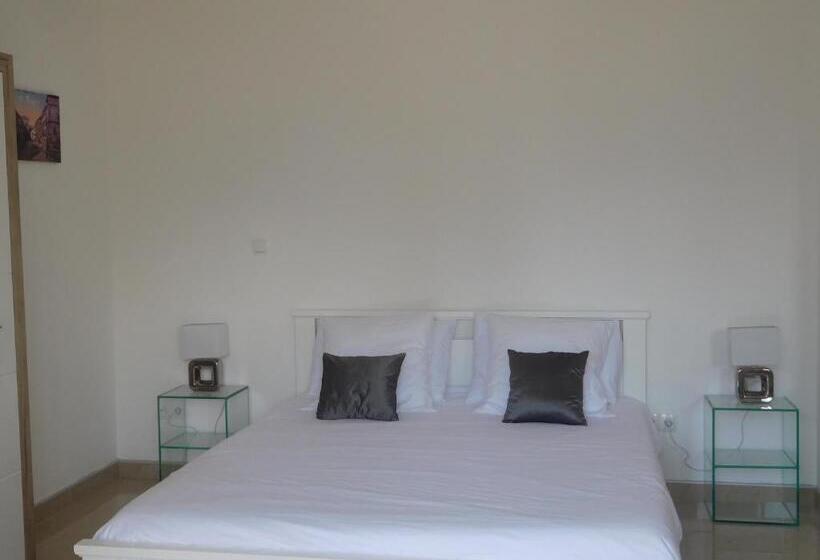 استودیوی استاندارد با چشمانداز دریا, Villa Aronija