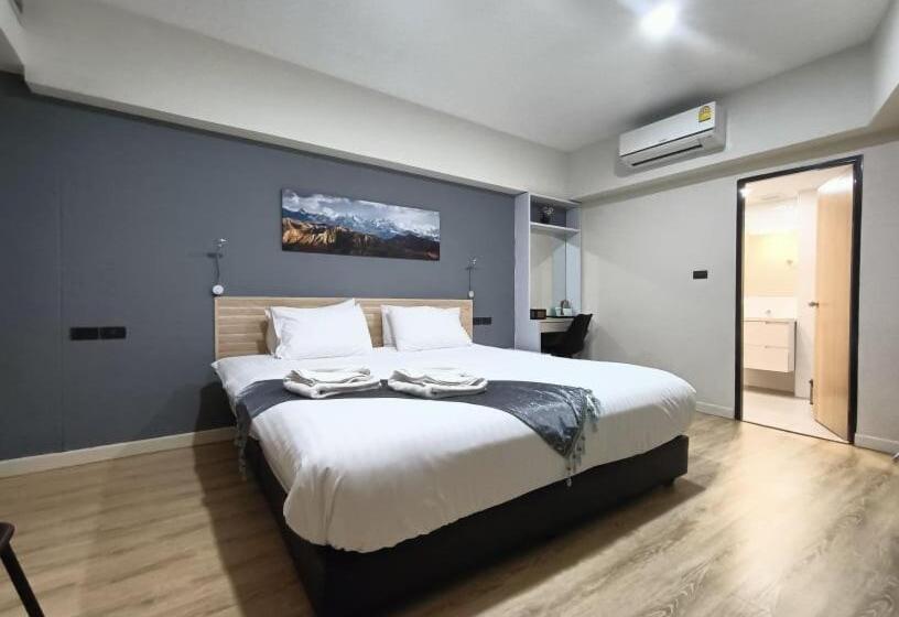 带大床的豪华间, Tisa Hotel Udonthani