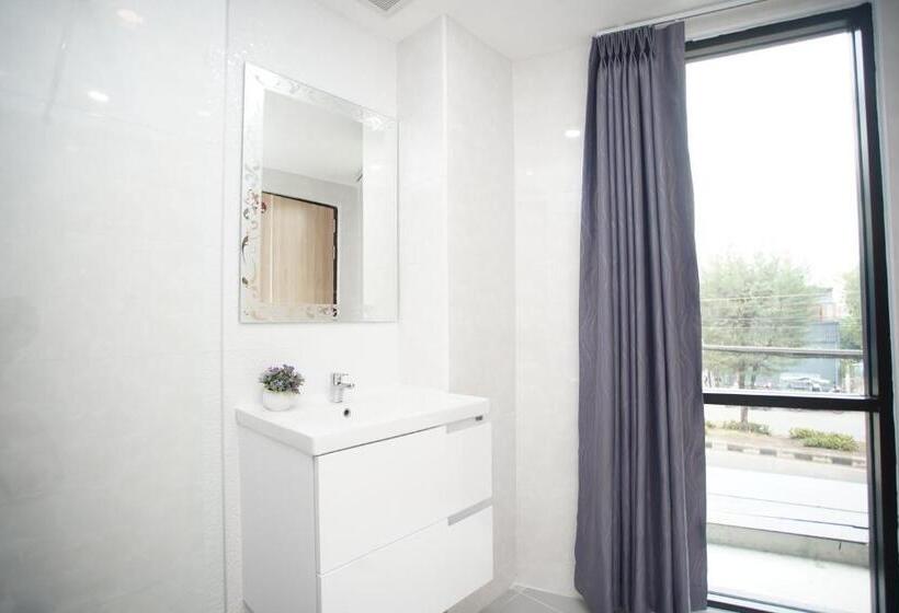 디럭스 룸, Tisa Hotel Udonthani