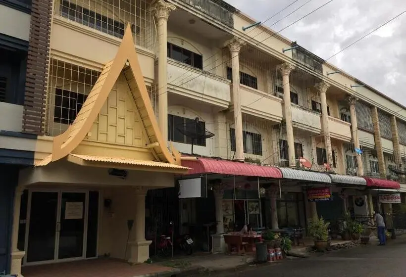 اتاق استاندارد با سرویس بهداشتی مشترک, Kantawan House