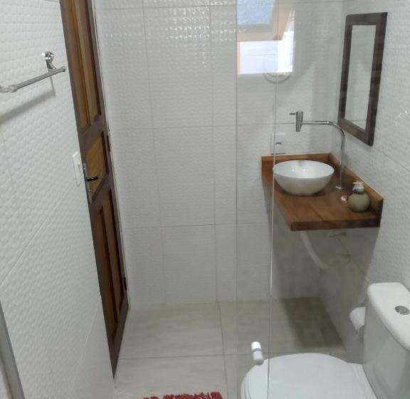 Standard 4-Bettzimmer mit Balkon, Pousada Marimbá